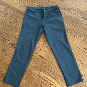 Lululemon abc classic fit 32x31.5 excellent condition dark grey